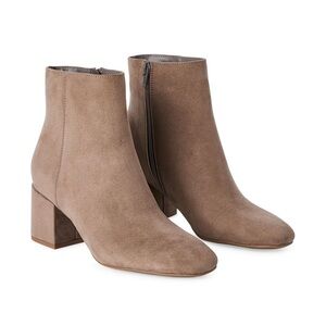 3/$30 Tan faux suede block heel ankle boots, memory foam size 8